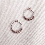 Joobee Boucles d'oreilles mini créoles perles dorées de Jour de Mistral