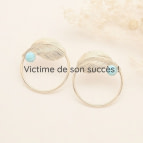 Joobee : Boucles d'oreilles créoles amazonite Leaf de Aurélie Joliff portées