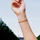 Joobee : Bracelet chaîne texturée de Elis Paris porté
