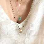 Joobee : collier sautoir tourmaline India sautoir de Stella Mai porté