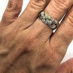 Joobee : bague tressée Vintage de Aurélie Joliff portée