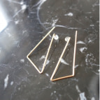 Joobee : Boucles d'oreilles pendantes grands triangles de Sissi 100Fils