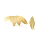 Boucles d'oreilles asymétriques Plum de Nadja Carlotti