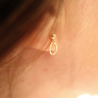 Joobee : boucles d'oreilles Orbe de Sissi 100Fils portées