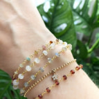 Joobee : bracelet pierre de lune India de Stella Mai porté