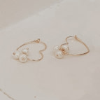 Joobee : Boucles d'oreilles mini créoles cœur de perles de Gisel b.