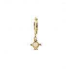 Joobee : Monoboucle cabochon en verre Gabie de Constance L portée