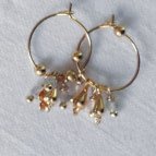 Joobee : boucles d'oreilles mini créoles rhodochrosite Fès gris de Petite Madame