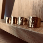 Joobee : bague or martelé Vida de Maison Clairon