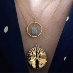 Joobee : collier labradorite Rê de Un de Ces Quatre porté