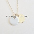 Joobee : collier médaille porcelaine Kaolin de Sissi 100Fils