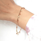 Joobee : bracelet petites pampilles ovales Elsa de 4 Crosses porté