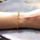 Joobee : Bracelet gros maillons de créateur Amanda de 4 Crosses porté