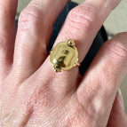 Joobee bague Muse signée Léone portée