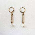 Joobee : Boucles d'oreilles pendantes nacre Gaby nacre de Maison Clairon