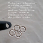 Joobee : bracelet médaille porcelaine Faenza de Sissi 100Fils atelier