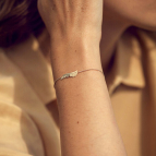 Joobee bracelet fin Plumage de Nadja Carlotti porté