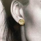 Joobee boucles d'oreilles Luna de Sissi 100Fils portées