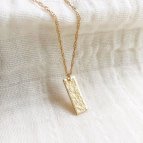 Joobee : Collier plaque or martelé Seja de Stella Mai